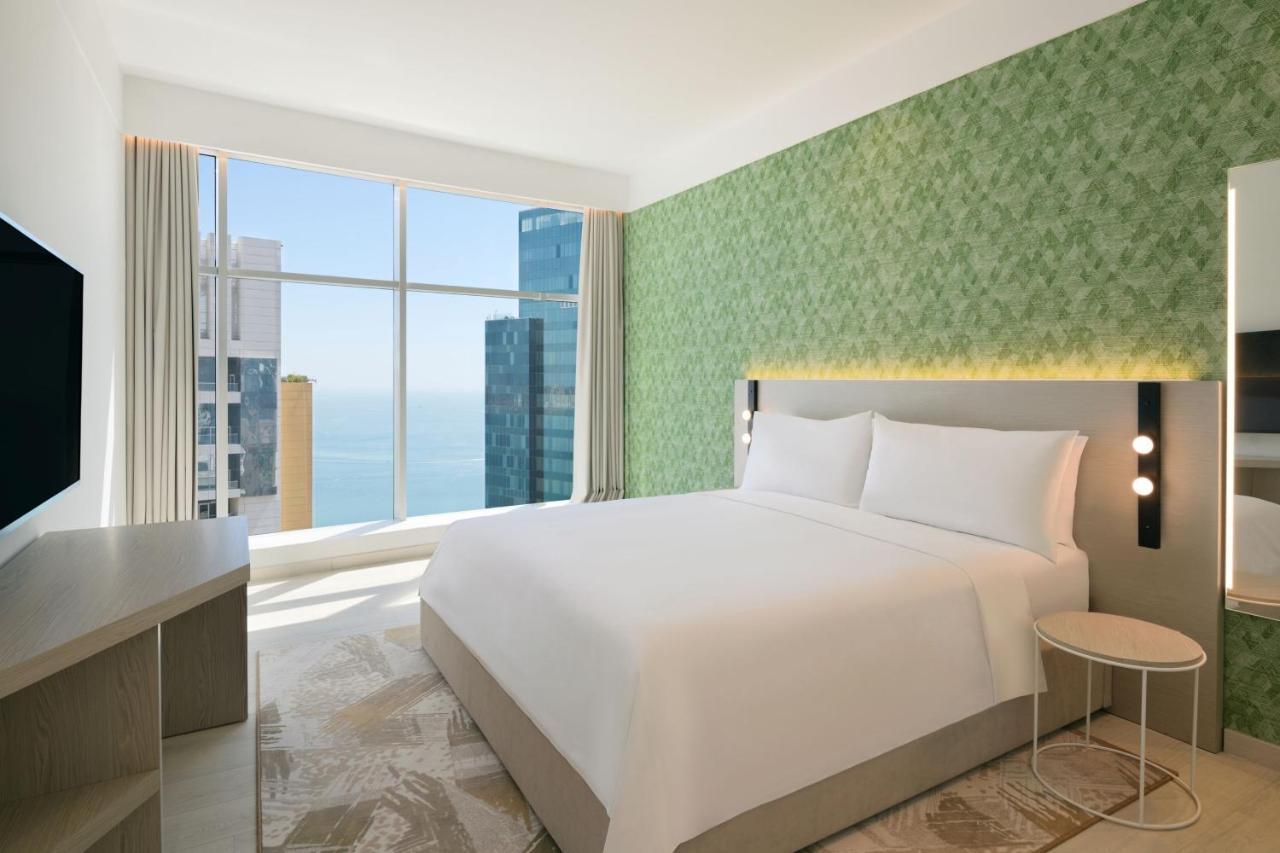 Отель Element By Westin West Bay Доха Экстерьер фото A bedroom at the hotel