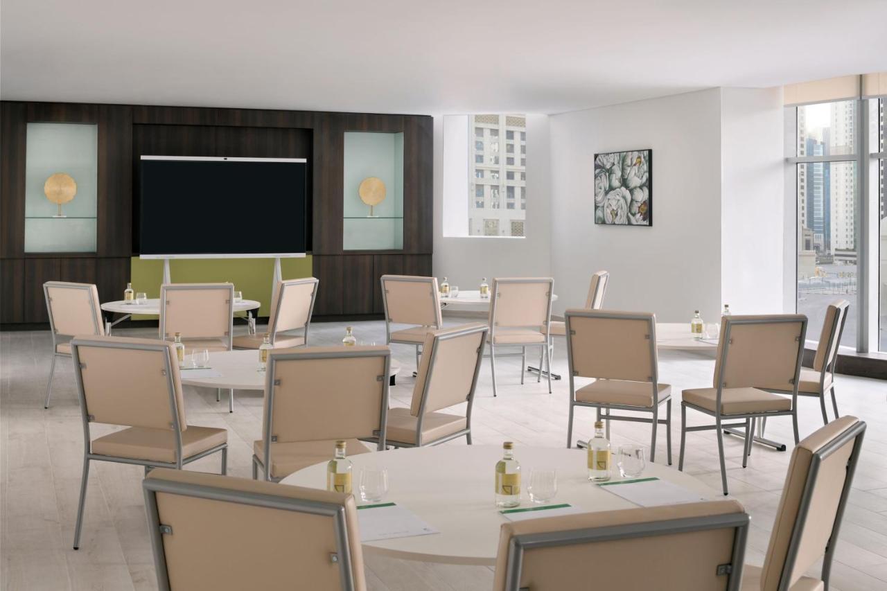 Отель Element By Westin West Bay Доха Экстерьер фото The 3D rendering of a meeting room