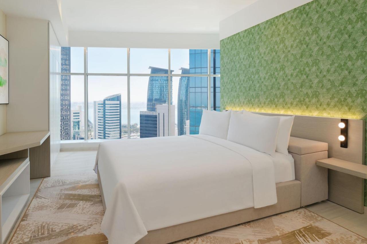 Отель Element By Westin West Bay Доха Экстерьер фото A bedroom at the hotel