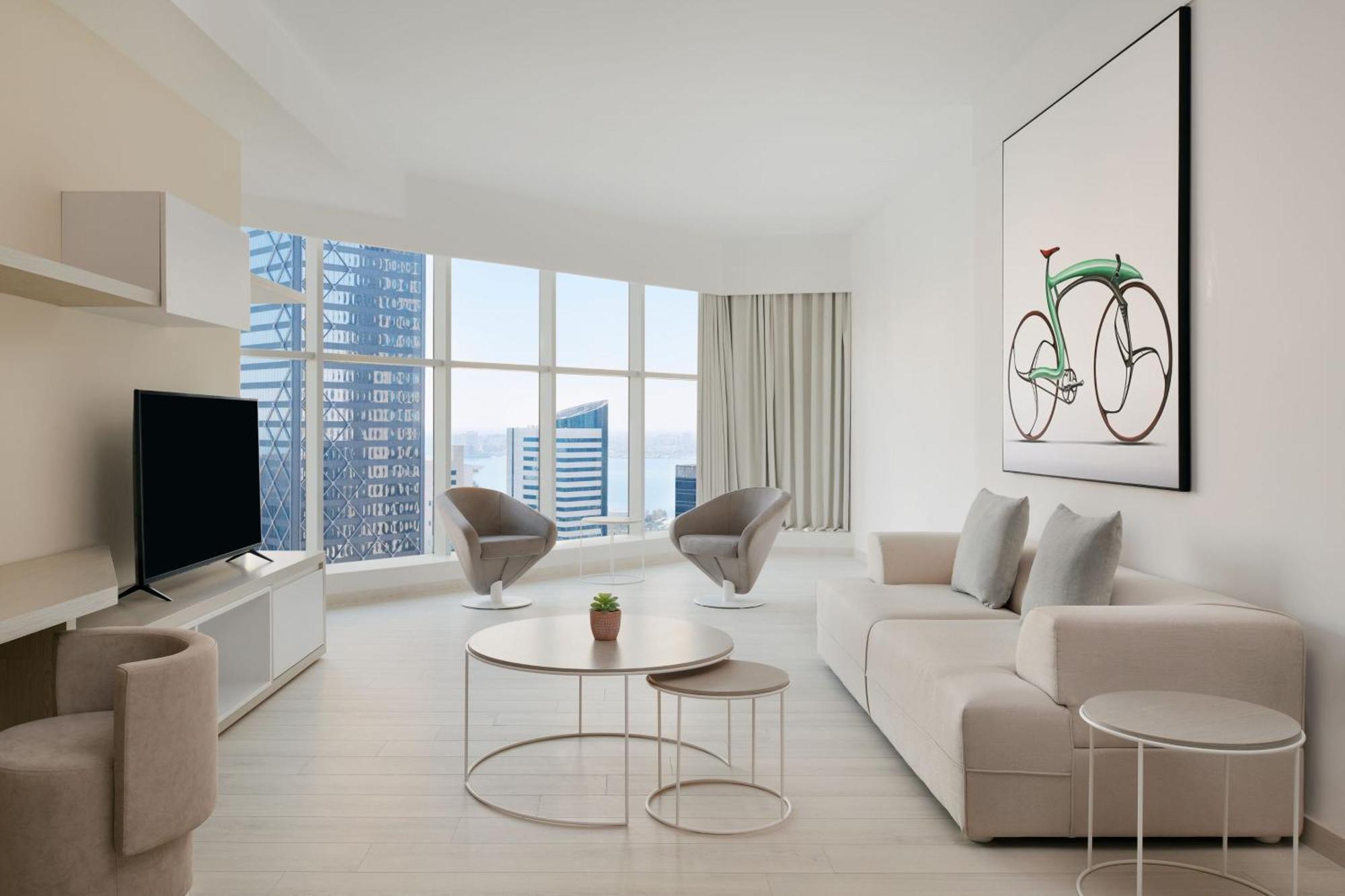 Отель Element By Westin West Bay Доха Экстерьер фото A living room in a condominium