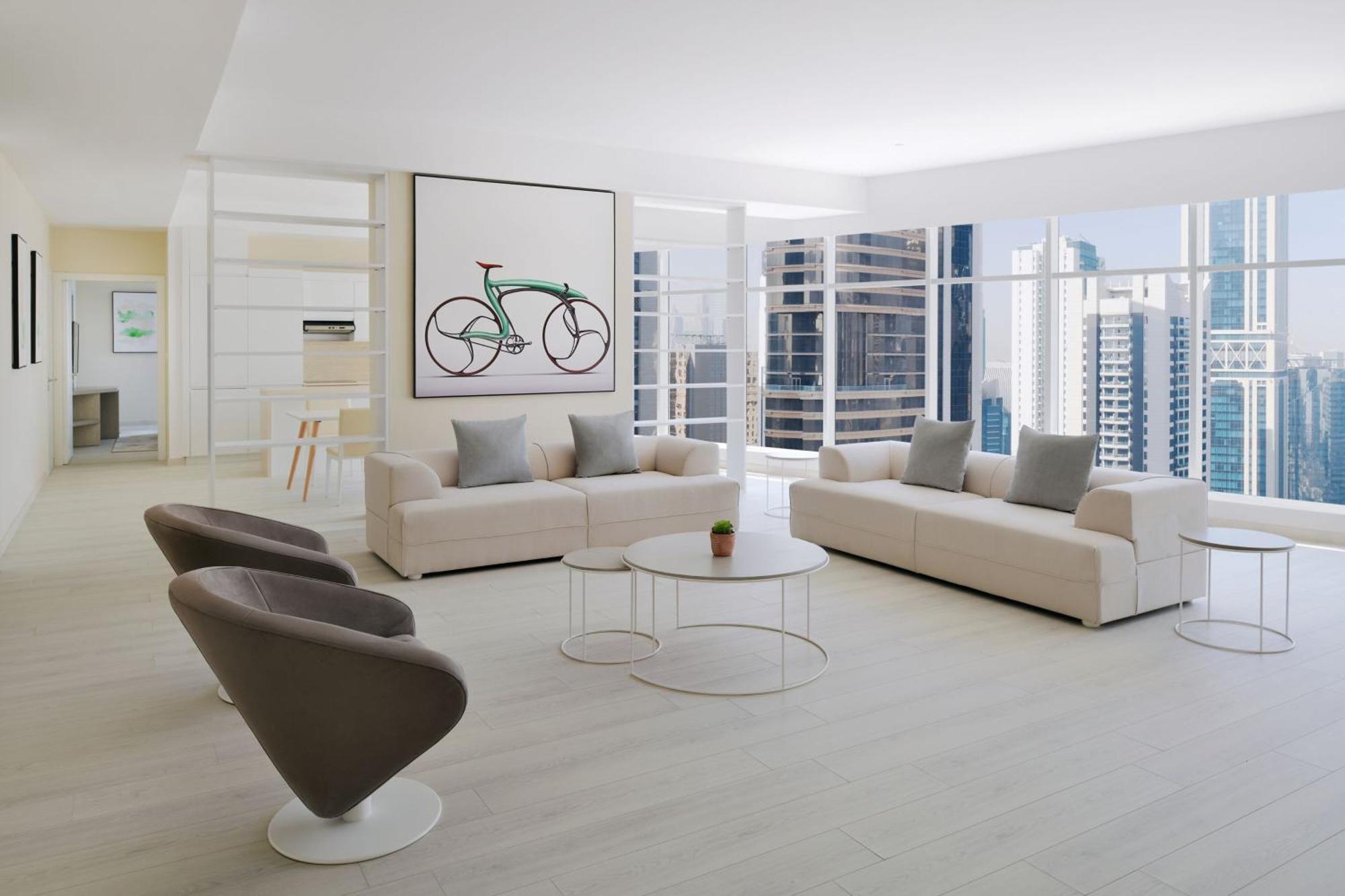 Отель Element By Westin West Bay Доха Экстерьер фото The interior of a typical condominium